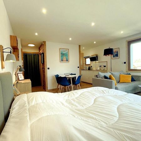 L'Albigny - Lovely Studio - 150 M Beach アヌシー エクステリア 写真